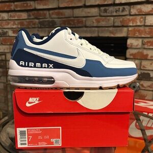 Nike Air Max LTD 3 Sneakers White Blue 687977-114 Men’s 7 / Fits Women’s 8.5